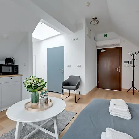 Historical Townhouse By Blue Mandarin Apartment Danzig