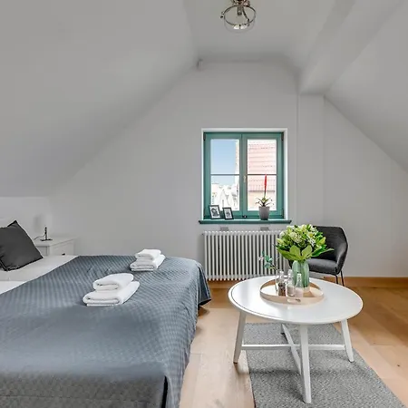 דירה Historical Townhouse By Blue Mandarin