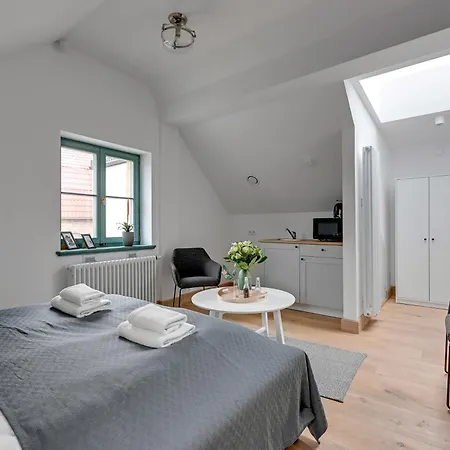 Apartment Historical Townhouse By Blue Mandarin Danzig