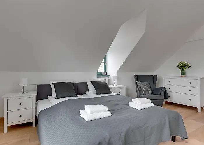 Historical Townhouse By Blue Mandarin Apartment *