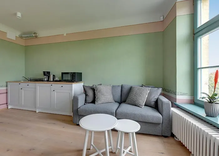 Historical Townhouse By Blue Mandarin Apartment *