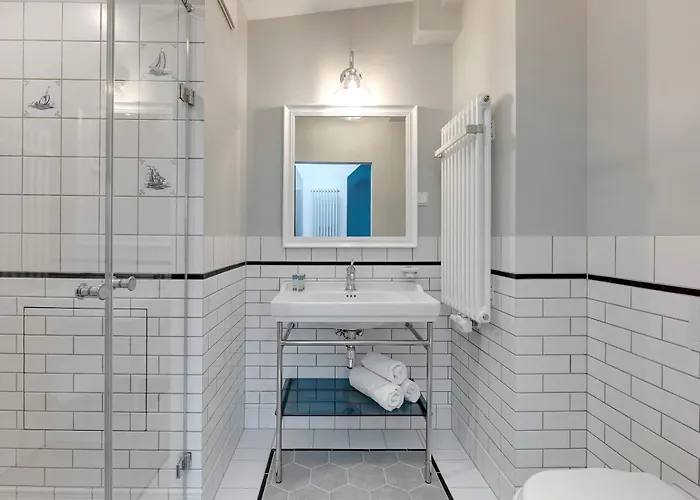 Historical Townhouse By Blue Mandarin